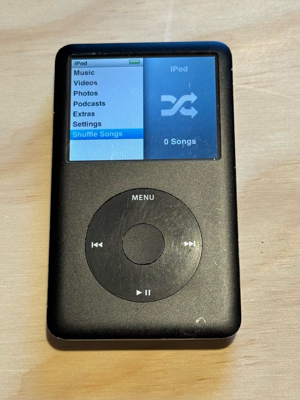 iPod Model:A1238 6ThGen 80GB Turns On Wont Connect To Computer Parts/Repair Only